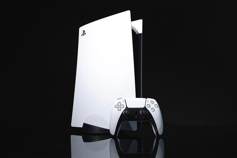PlayStation 5 Black and White versions